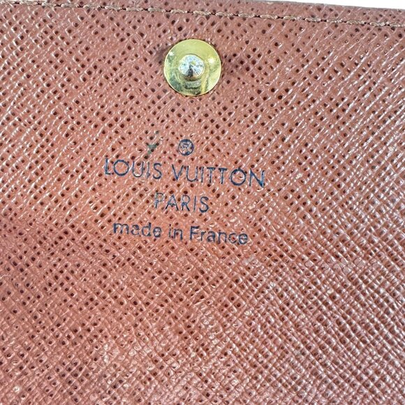 LOUIS VUITTON Brown Canvas Monogram Key Holder 6 Rings Made in France - Picture 11 of 14